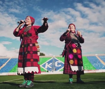Бурановские бабушки пиарят футбол (видео)