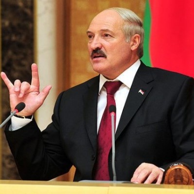 Лукашенко выкопал 105 тонн картошки!
