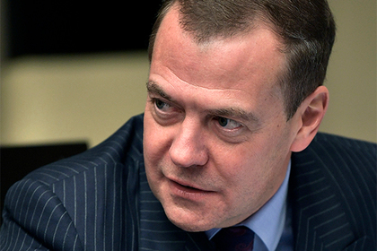 Медведев предложил «Роскосмосу» меньше болтать